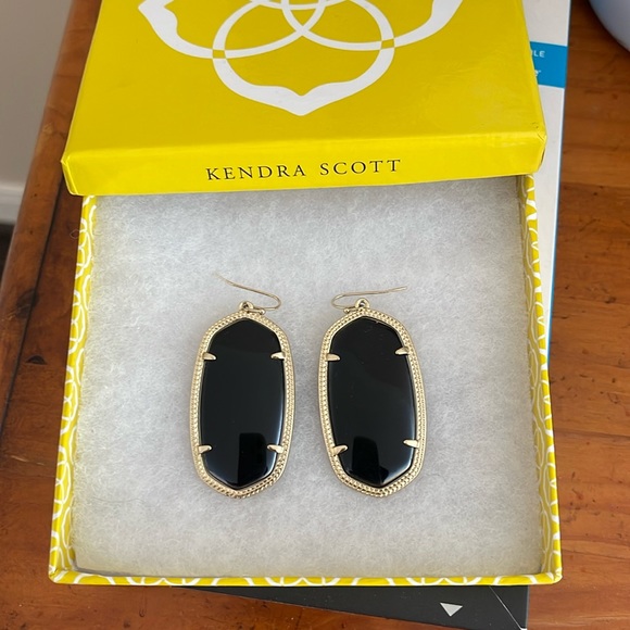 Kendra Scott Earrings - iridescent black and blue (1 pair) - Picture 1 of 2